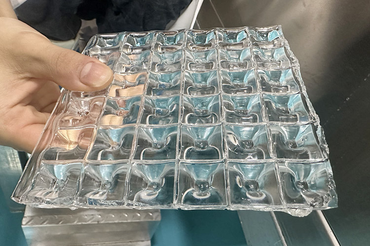 方冰機產(chǎn)量會受溫度影響嗎